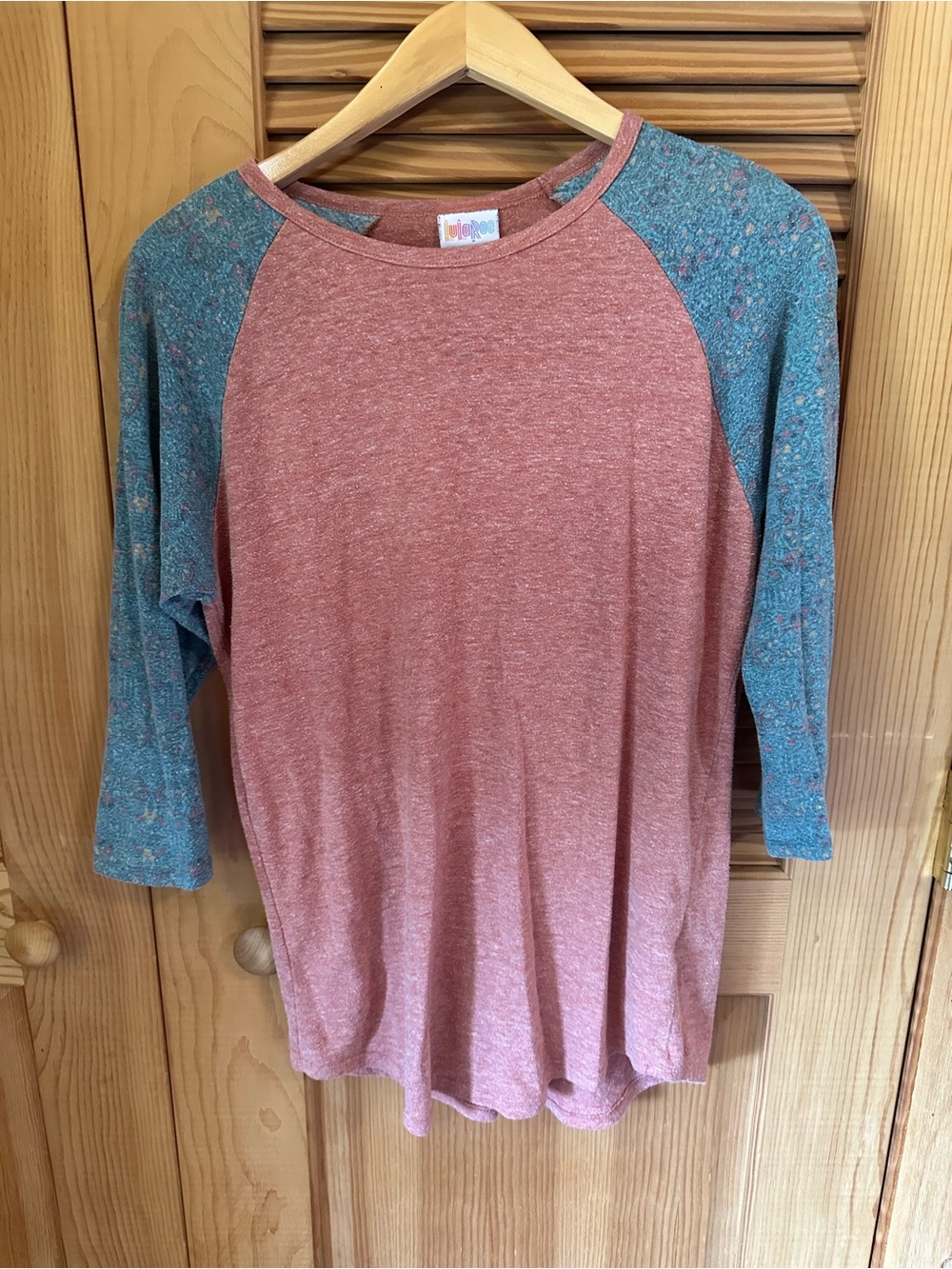 2 LuLaRoe Women’s Tops